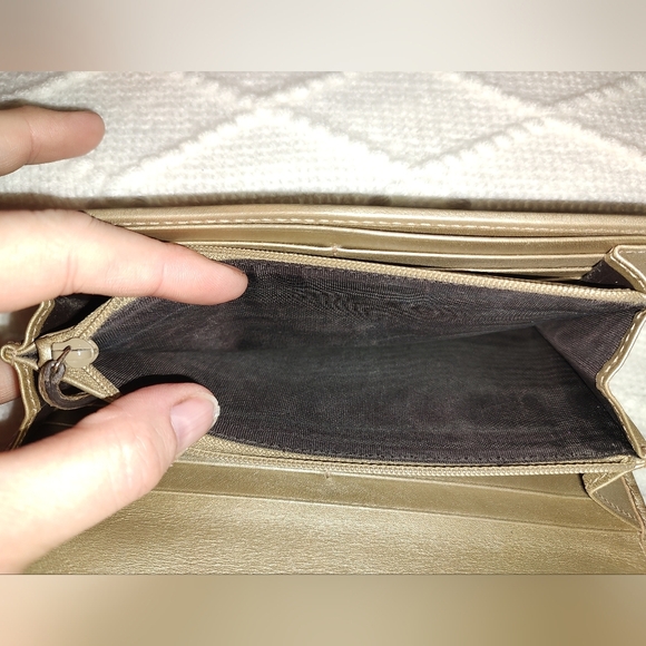 Gucci GUC Gold Brown Biege Leather Lovely Heart GG Pattern Long Wallet (W90) - Picture 13 of 15